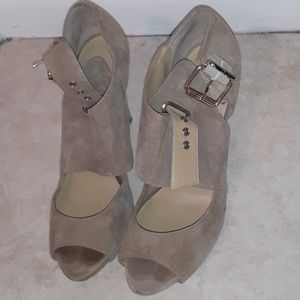 NINE WEST
